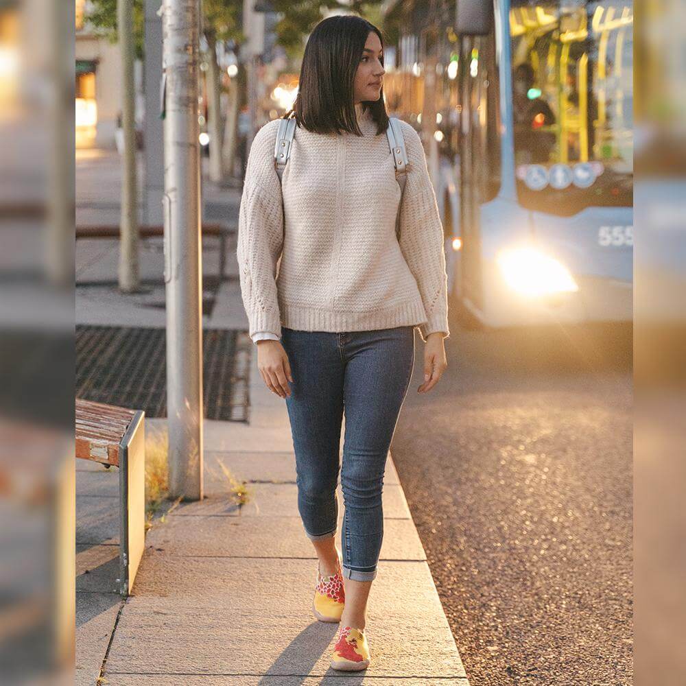 VIVA LA VIDA Women Art Painted Slip-on Shoes Women UIN