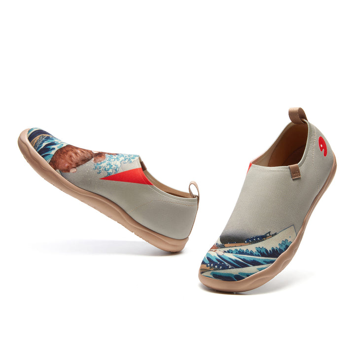 The Great Wave and the Cat 1 Women