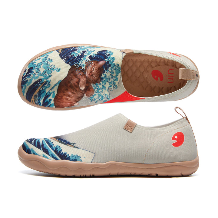 The Great Wave and the Cat 1 Women