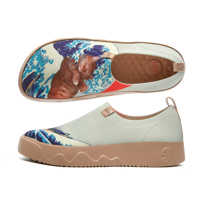 The Great Wave and the Cat 4 Women