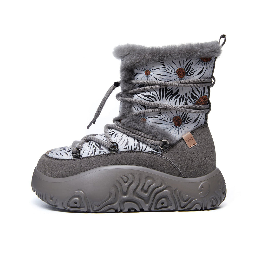 Monochrome Daisies 1 Vigo XXIV Women