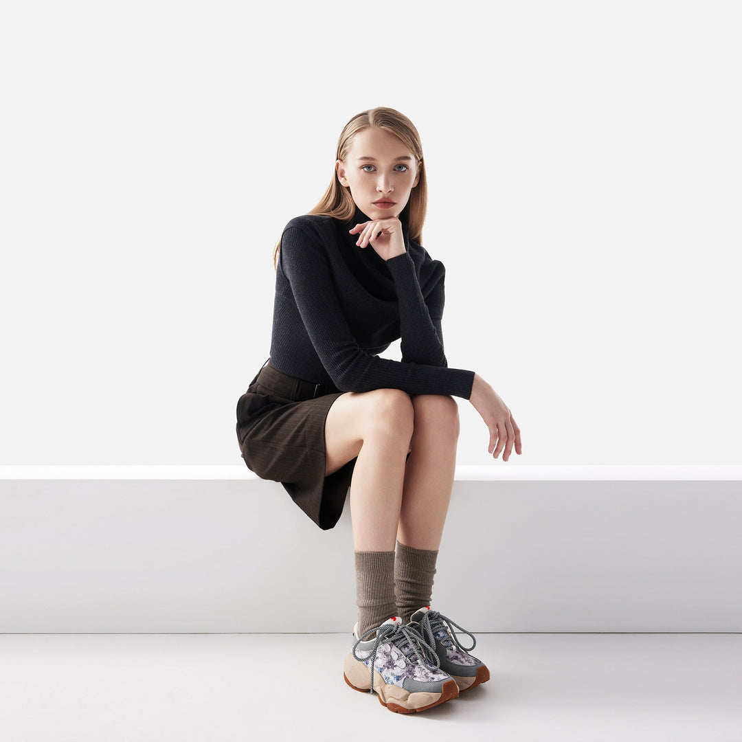 Lost in the Blue Sky Dreamland I Women