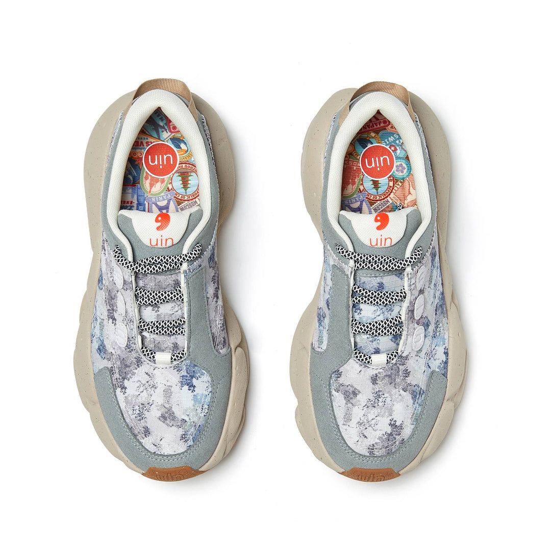 Lost in the Blue Sky Dreamland I Women