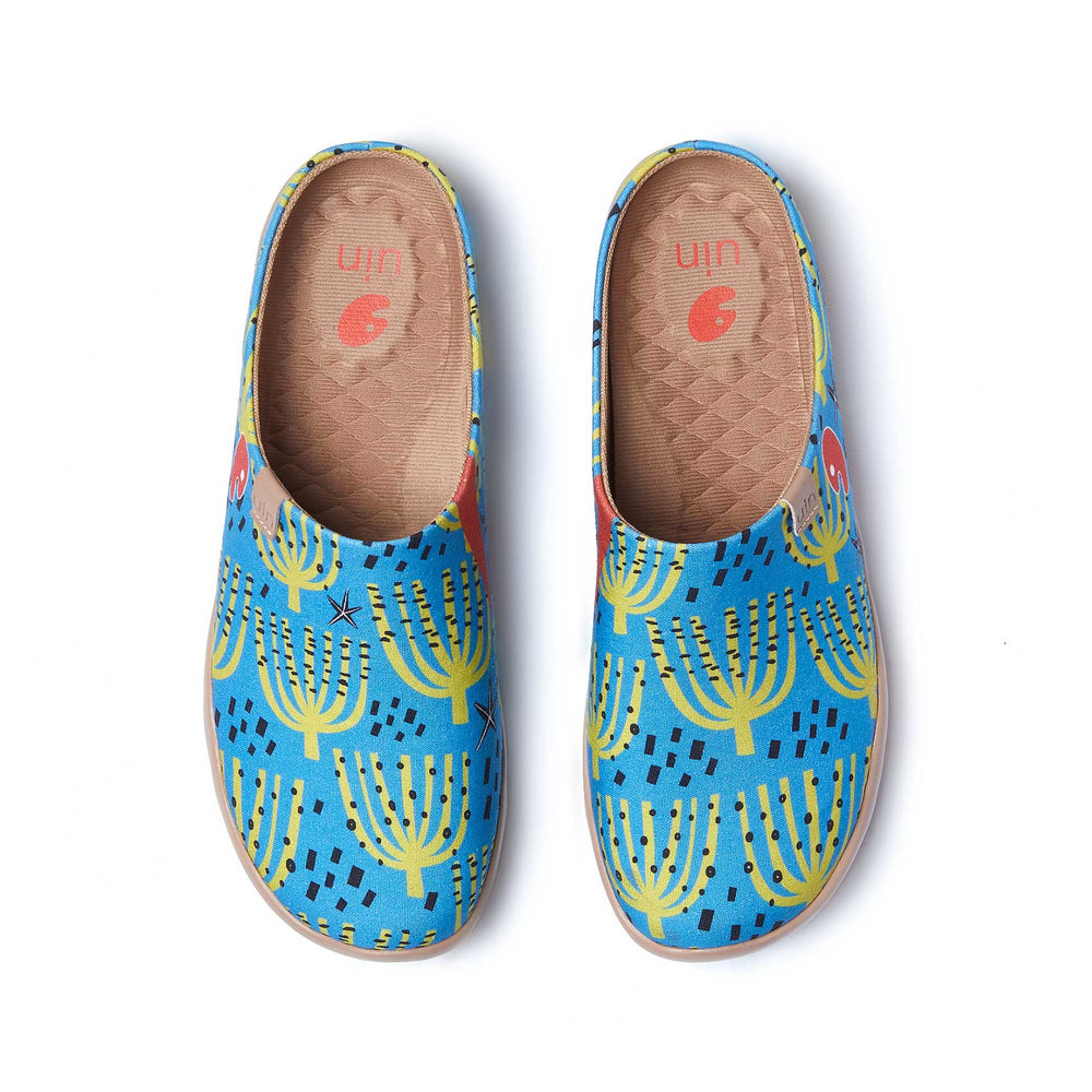 UIN Footwear Women Happy Corals Malaga Women Canvas loafers