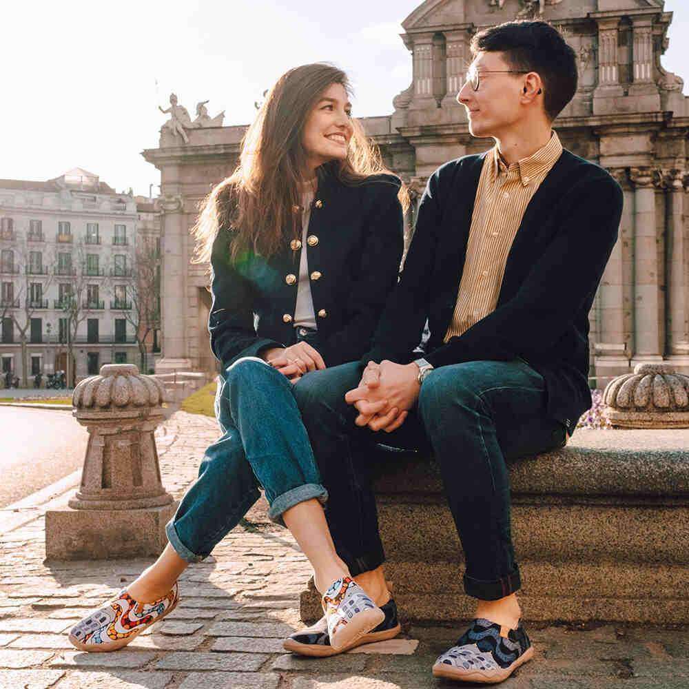 LA PEDRERA Women Canvas Art Painted Shoes Women UIN