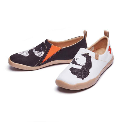 UIN Footwear Men Black & White Canvas loafers