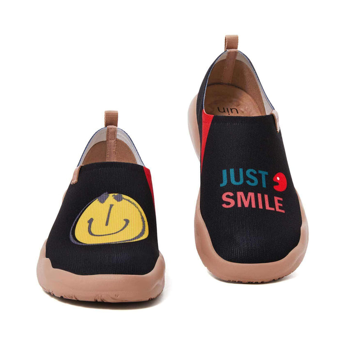 UIN Footwear Men Smiley Black Knitted Men Canvas loafers