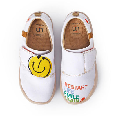 UIN Footwear Women Kid / 5C Smiley Canvas loafers